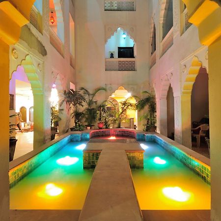 Staybook-Jyoti Mahal A Heritage Hotel New Delhi Extérieur photo