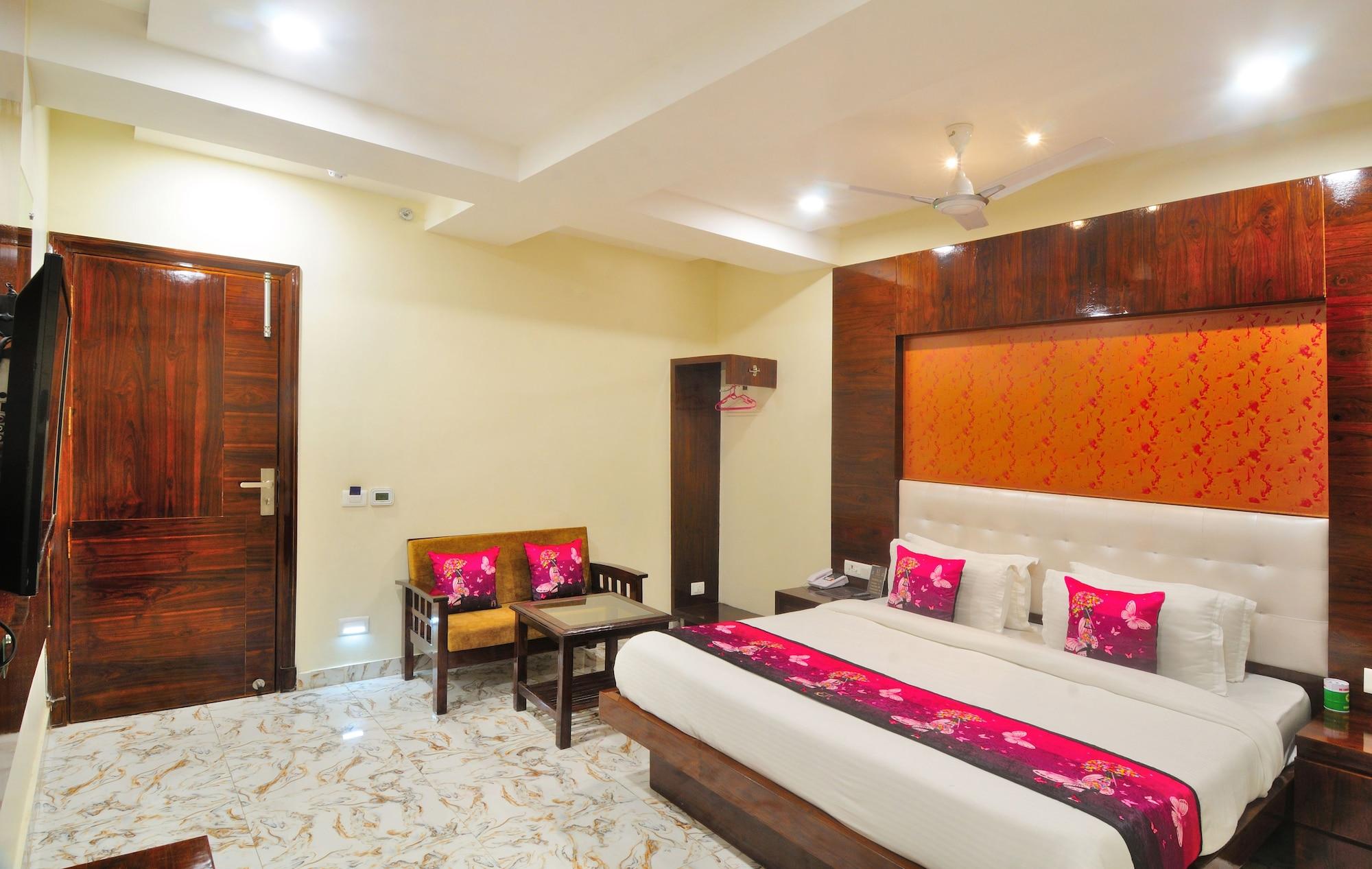 Staybook-Jyoti Mahal A Heritage Hotel New Delhi Extérieur photo