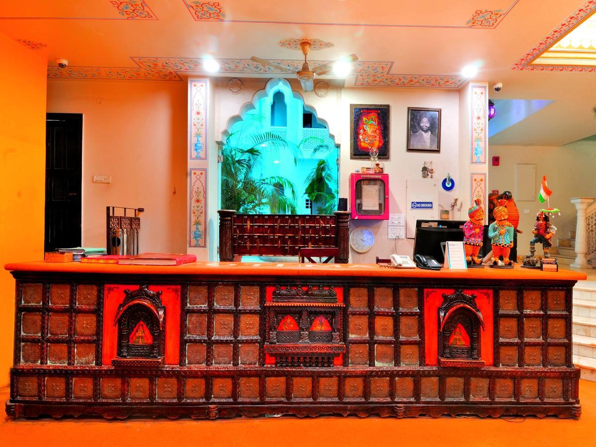 Staybook-Jyoti Mahal A Heritage Hotel New Delhi Extérieur photo