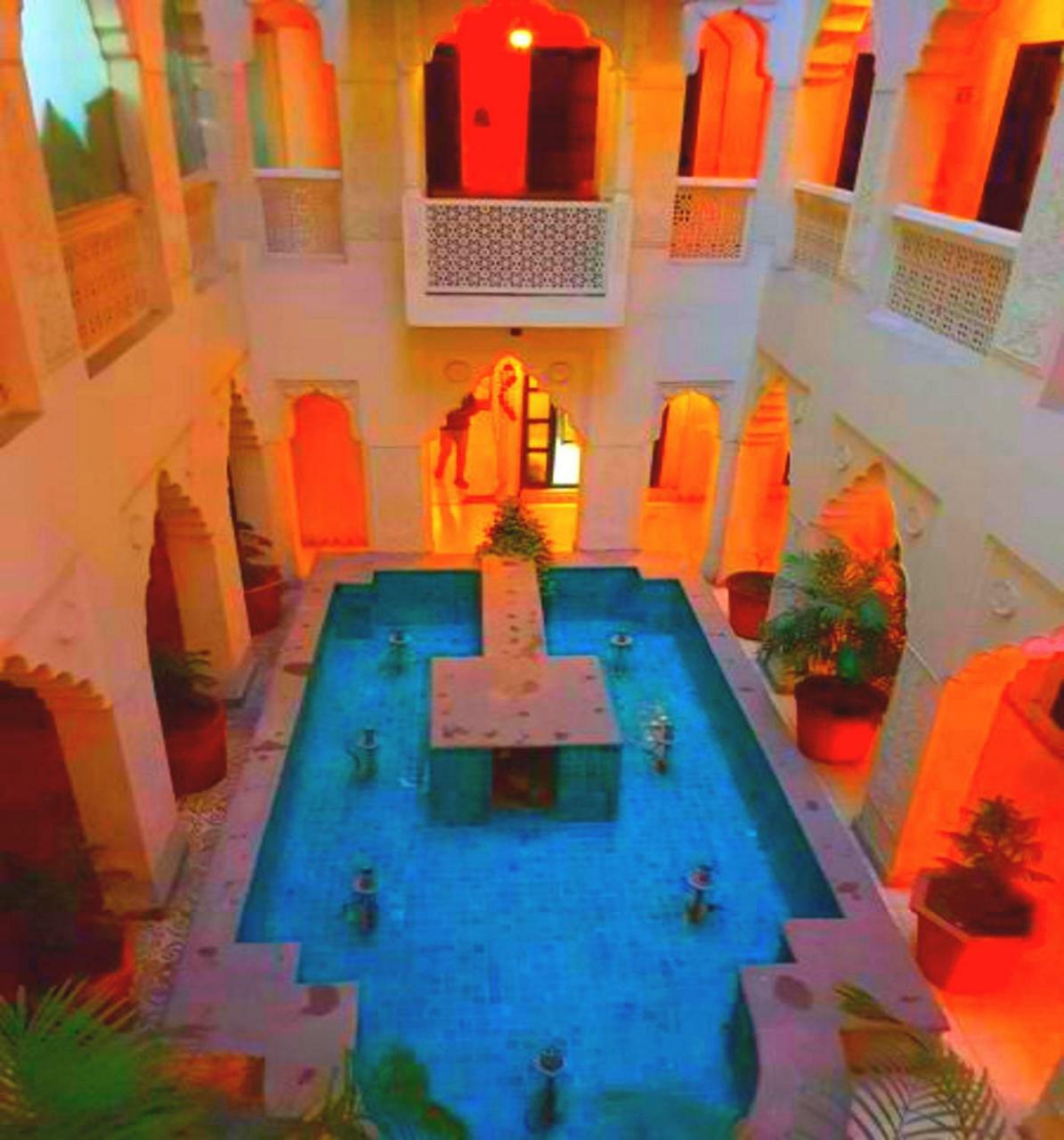 Staybook-Jyoti Mahal A Heritage Hotel New Delhi Extérieur photo