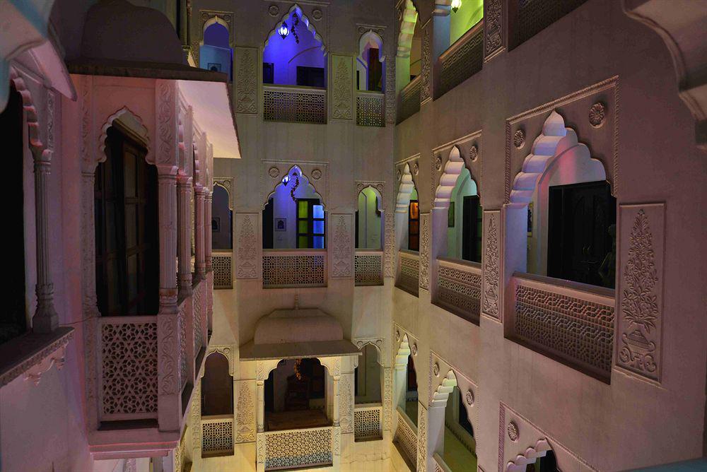 Staybook-Jyoti Mahal A Heritage Hotel New Delhi Extérieur photo